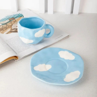 Чайная пара подарочная керамика Белые облака в голубом небе 300мл - Арт-Декор. Продажа художественных изделий оптом и розницу
